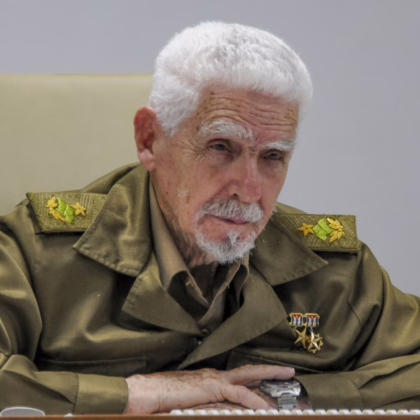 Honor y Gloria Eterna al Comandante Ramiro Valdés Menendez
